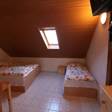 Apartment Rybarska Basta Vikletice Kovářská
