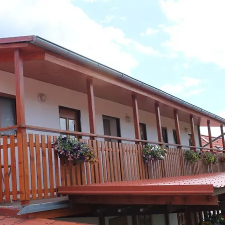 Apartment Rybarska Basta Vikletice *